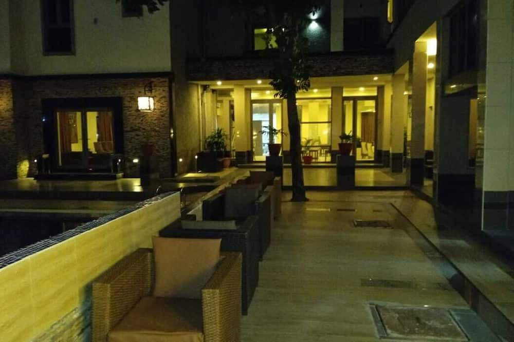 Mulligan Hotel