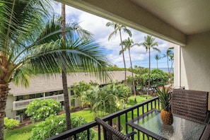 Property grounds - Kihei Akahi C409 - Lush Remodel, View, Dual A/C (Kihei)