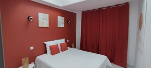 1 bedroom, bed sheets - Charming house  (Carcassonne)