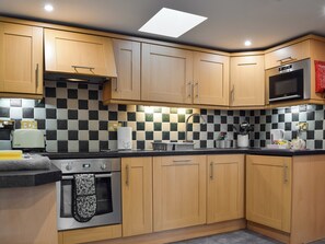 Lave-vaisselle, chaise haute