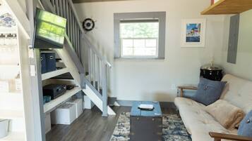 Una Smart TV, una chimenea