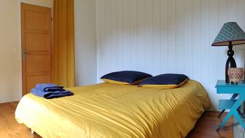 4 slaapkamers, een bureau, reisbedje, gratis wifi