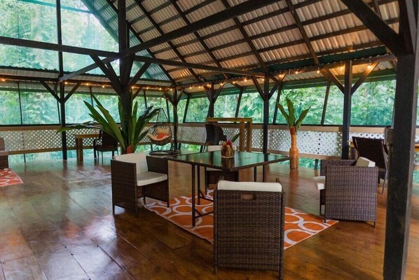 Outdoor dining