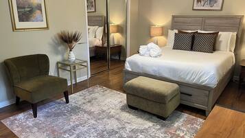 3 bedrooms, in-room safe, iron/ironing board, WiFi