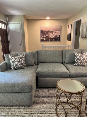 TV connectée, jeux vidéo, baby-foot