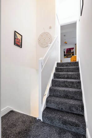 Interior - Perfect Location 2bed 2bath APT Central London (London)