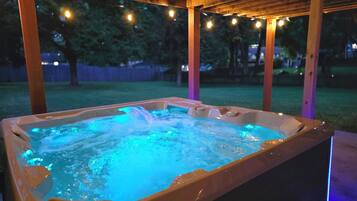 Bain à remous extérieur