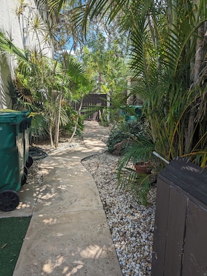 Property grounds - Poolside Oasis in Cocoa Village (Cocoa)