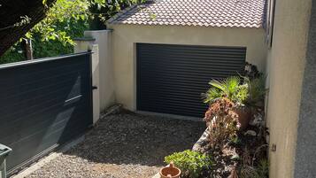 Enceinte de lâhĂ©bergement