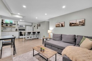 32-Zoll-Smart-TV mit Satellitenempfang