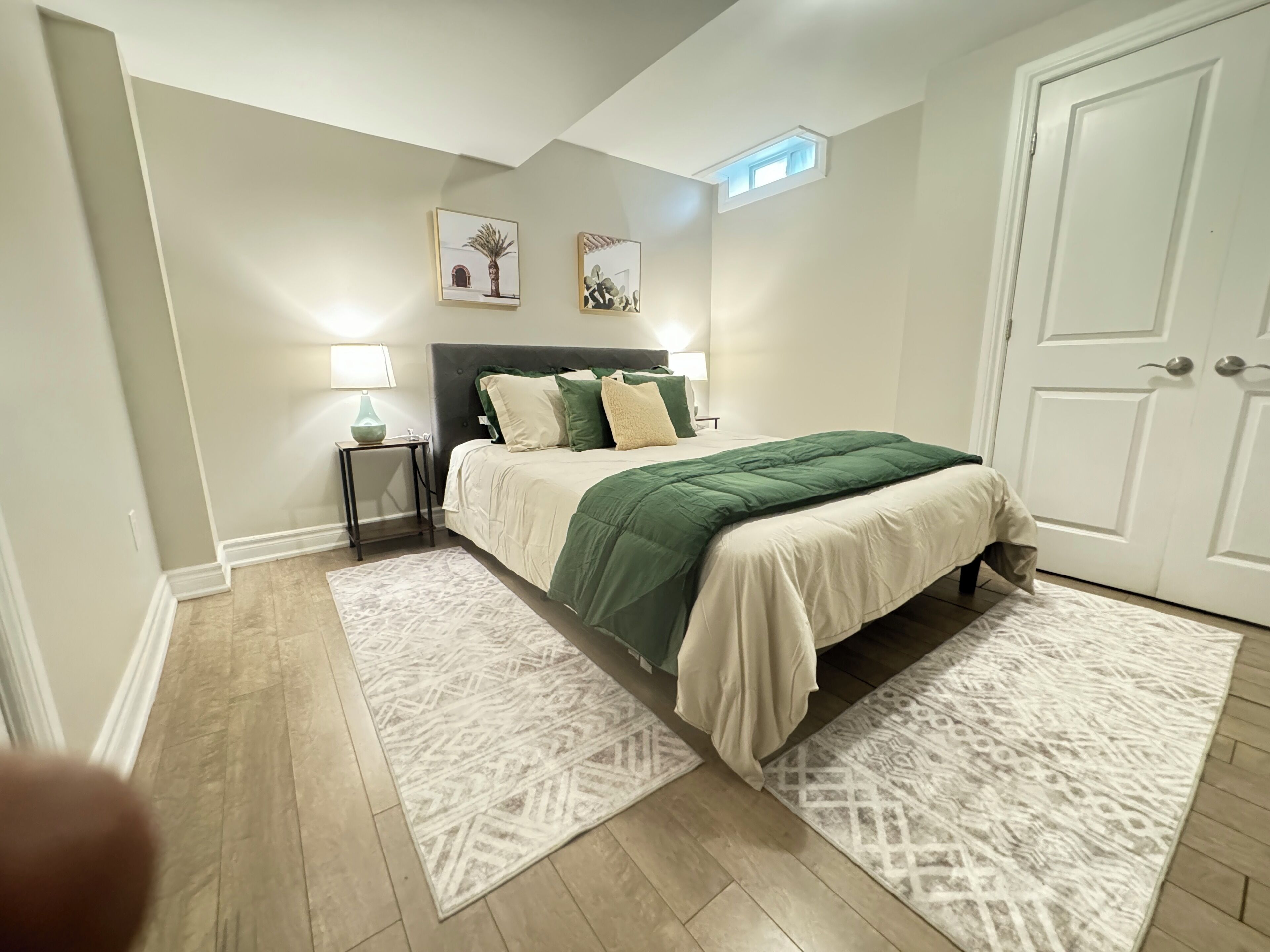 尊贵独立别墅 | 埃及棉床单、高档床上用品、加厚床垫、笔记本电脑工作区