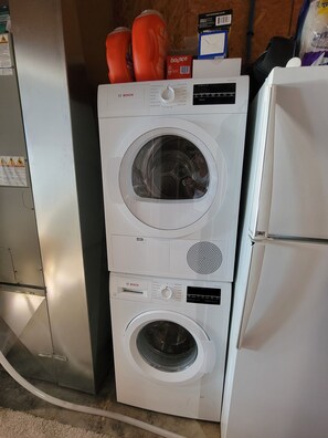 Interior - Stay, Play, Getaway. Beautiful Lake Front Home-Large private dock & boat-slip (Rocky Mount)