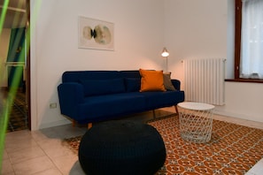 Appartement | Coin séjour | Télévision de 35 pouces avec chaînes numériques