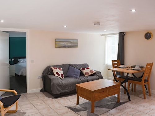 1 bedroom accommodation in Neuaddlwyd, near Aberaeron