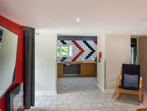 Unclassified image, 2 of 10, button