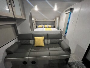 2 bedrooms, in-room safe, WiFi, bed sheets