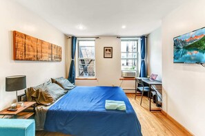 2 bedrooms, desk, iron/ironing board, travel cot