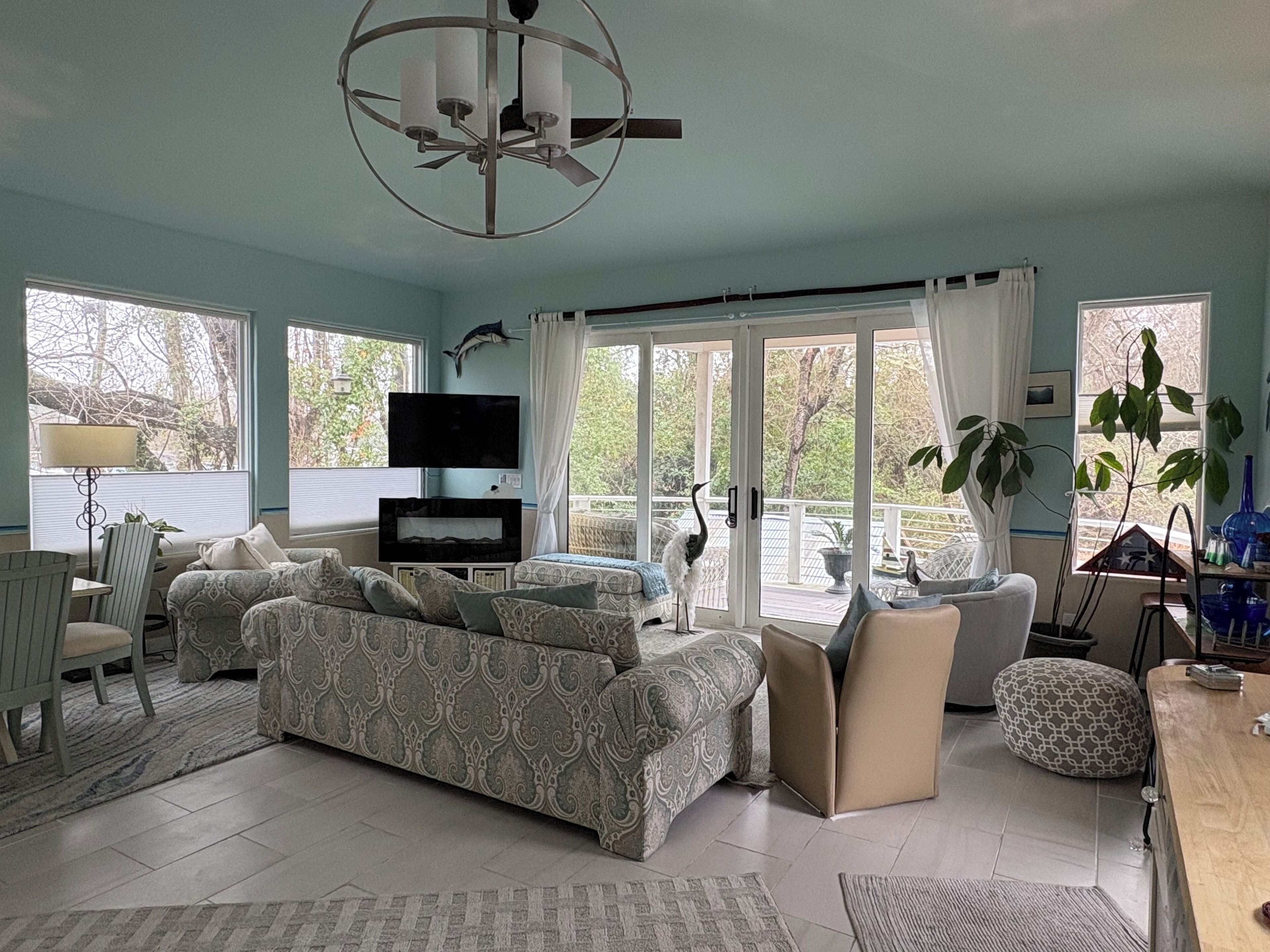 TV connectée, cheminée