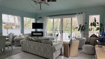 TV connectée, cheminée