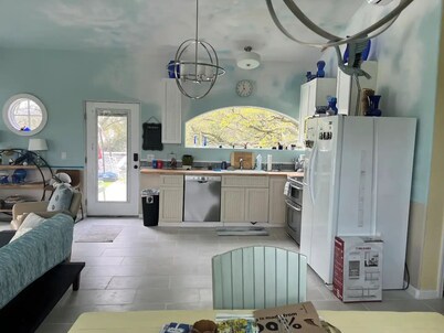 The Tree Top Terrace- is private, close to ocean & downtown on James Island..