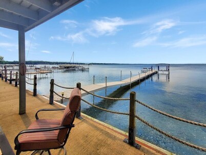 Unsalted Shores Lakehouse on Big Spirit Lake