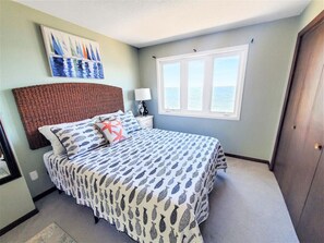 3 soverom, strykejern/-brett, reiseseng for barn og wi-fi (inkludert)