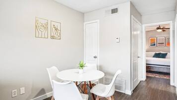 House | 1 bedroom