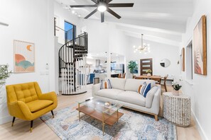 House | 3 bedrooms - NEW Luxe Desert Retreat Near Grandcanyon S Rim (Williams)