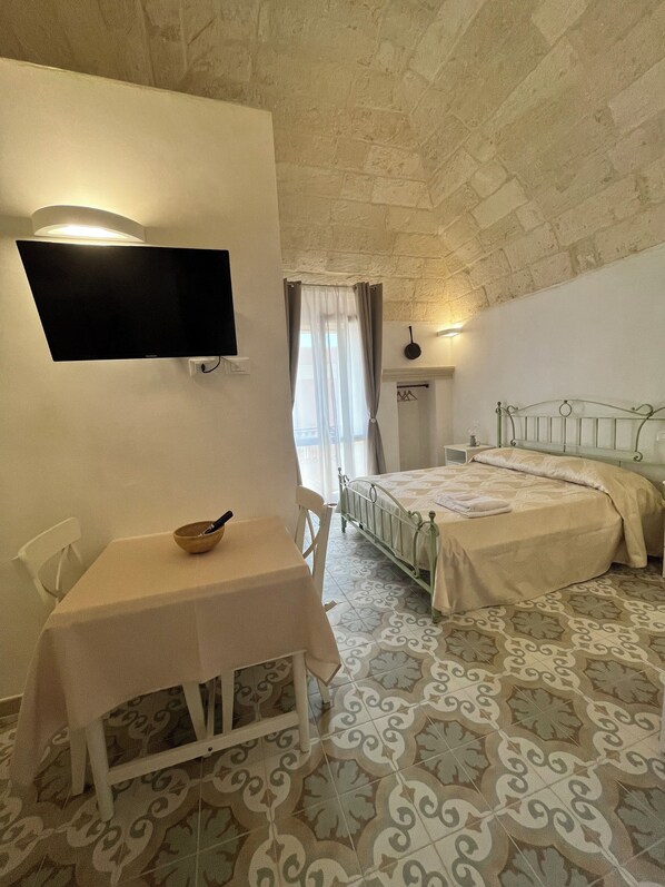 1 bedroom, iron/ironing board, free WiFi, bed sheets - The Mansions of TOTIGGIA 2.0 - "SCARFALIETTU" (Cannole)