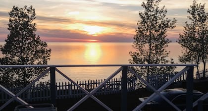 Picturesque Home on Lake Michigan w/ patios, gas grill & WIFI