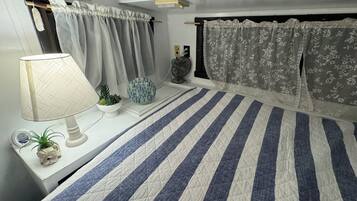 1 habitación y ropa de cama