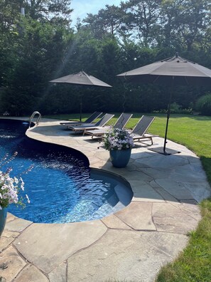 Pool - Private home on a private road. Swimming pool, hot tub and complete gym. (Laurel)