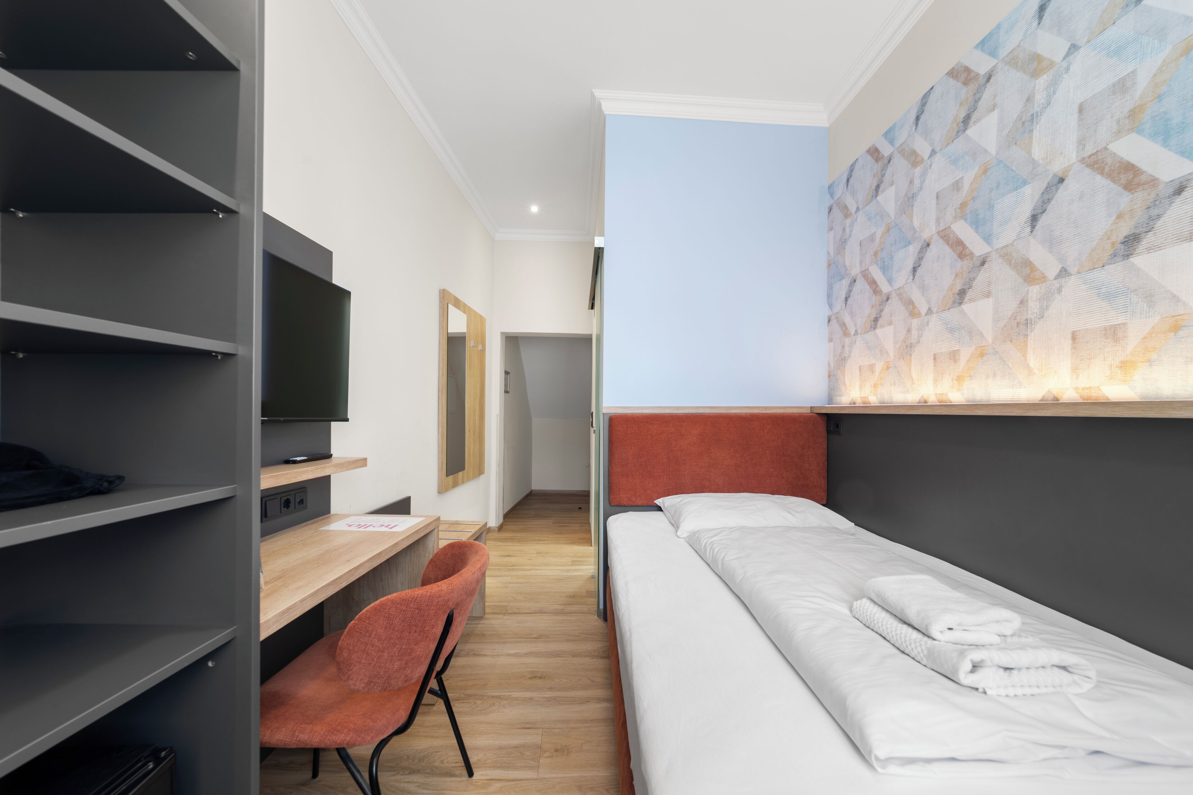 Single Room, Non Smoking, Private Bathroom | In-room safe, individually decorated, individually furnished, desk