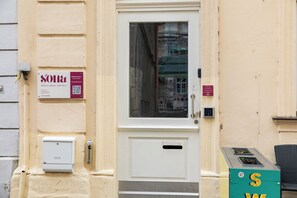 Interior entrance - Sona Design Rooms City Center (Bamberg)