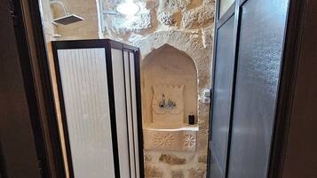 Comfort Quadruple Room | Bathroom | Hair dryer, slippers, towels, soap