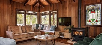 Basically Beachfront - Eagle Bay Treehouse