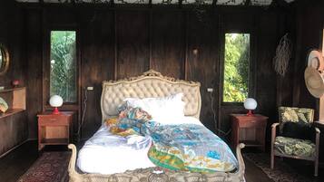 6 bedrooms, free WiFi, bed sheets