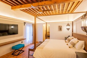 Premium Room | Laptop workspace, iron/ironing board, free WiFi, bed sheets