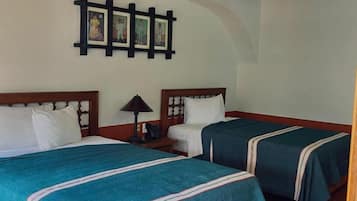 Classic Quadruple Room | Laptop workspace, iron/ironing board, free WiFi, bed sheets