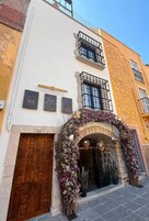 Fachada de la propiedad