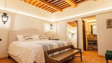 Junior Studio Suite | Laptop workspace, iron/ironing board, free WiFi, bed sheets