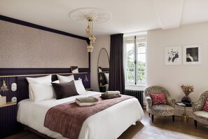 Premium-Doppelzimmer, 1 King-Bett, Badewanne, Gartenblick | Hochwertige Bettwaren, Pillowtop-Betten, individuell dekoriert