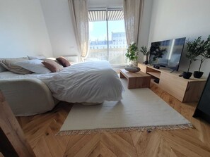 1 bedroom, bed sheets - Refait à Neuf: 5min des Champs-elysees, La Defense Arena, 20min la Tour Eiffel (Neuilly-sur-Seine)