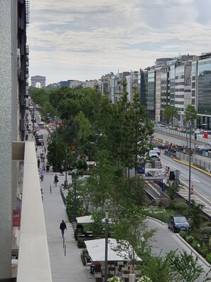 Balcony - Refait à Neuf: 5min des Champs-elysees, La Defense Arena, 20min la Tour Eiffel (Neuilly-sur-Seine)