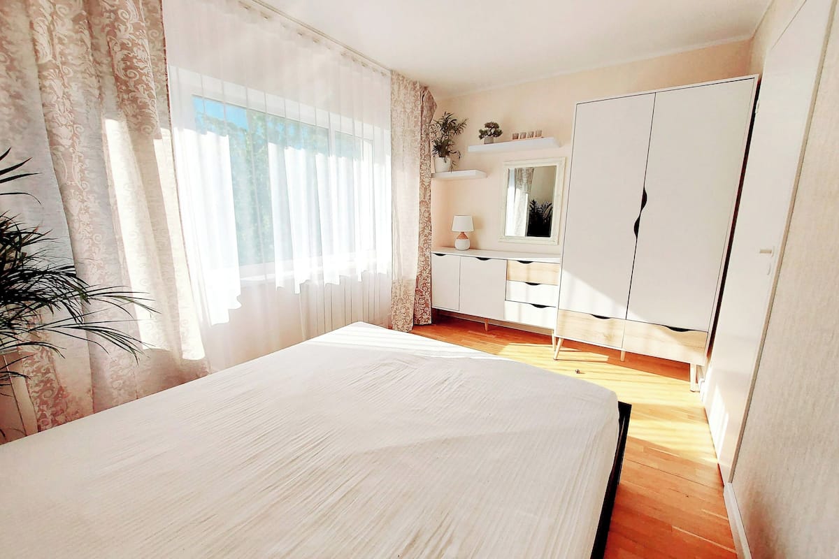 Standard Apartment, Multiple Beds, Air conditioning | 1 bedroom, Egyptian cotton sheets, premium bedding