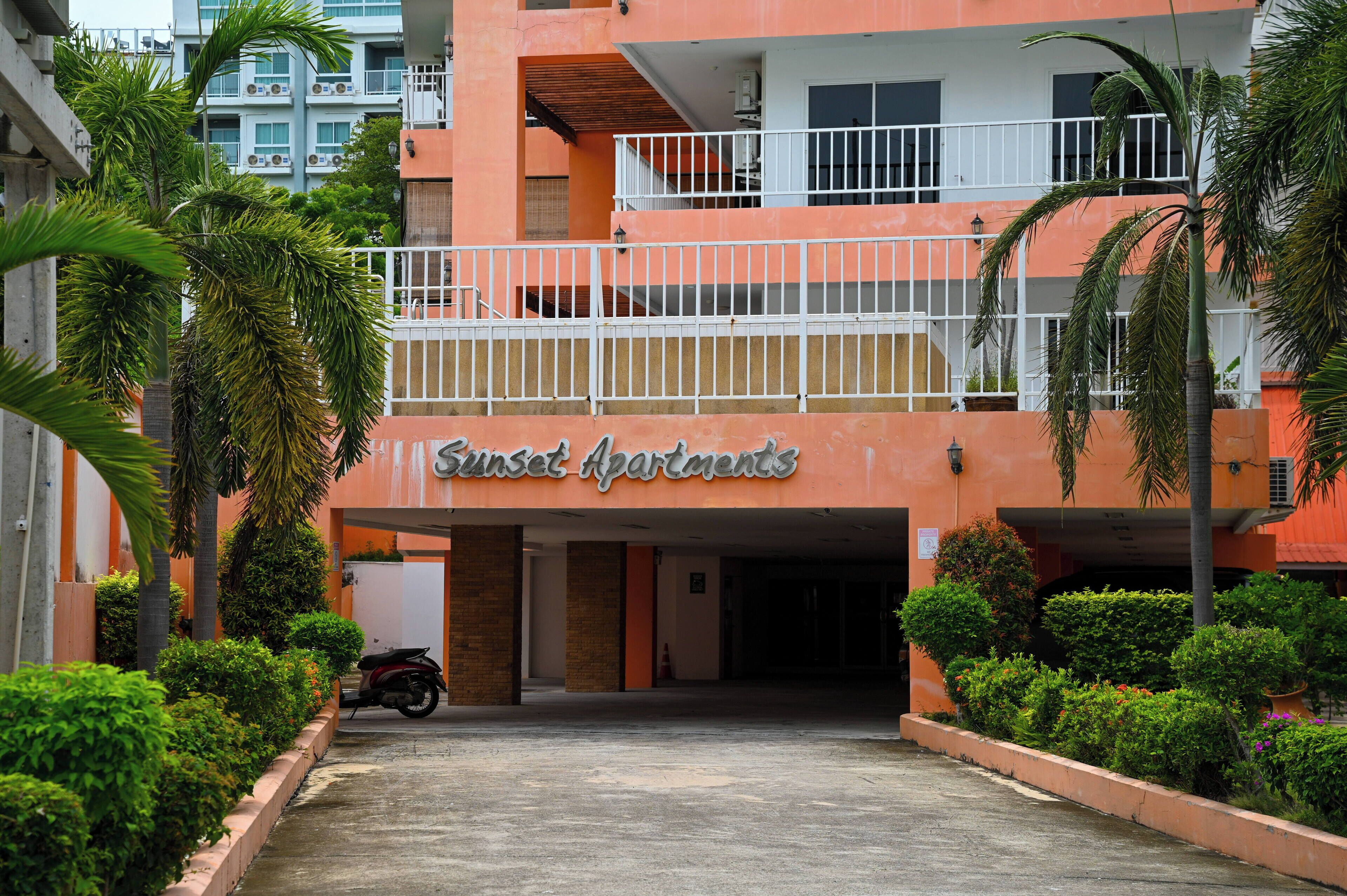 Vista frontal de la propiedad