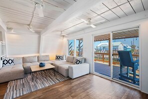 Smart TV, tenis de mesa y libros 