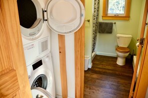 Hair dryer, towels, soap, shampoo - Peaceful private location, cottage @Acadia NP, Lighthouse, Beaches, Seafood🦞 (Bass Harbor)
