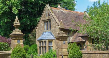 2 bedroom accommodation in Crewkerne