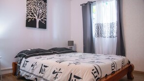 3 室のベッドルーム、アイロン / アイロン台、旅行用ベビーベッド、WiFi